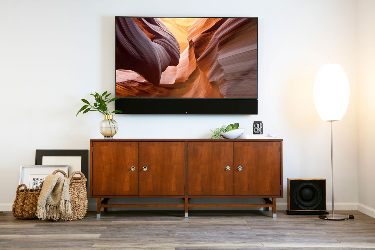 Mirror TVs: Luxury Design Meets Functionality in Your Living Room