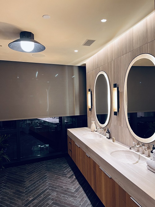 Do smart lights need a wall switch